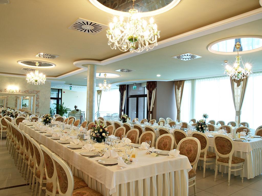 Hotel Fajkier โครตชิตเซ ภายนอก รูปภาพ