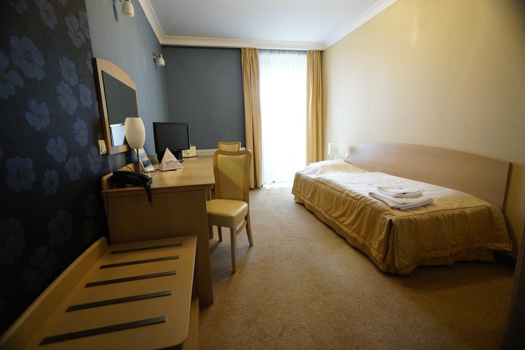 Hotel Fajkier โครตชิตเซ ภายนอก รูปภาพ