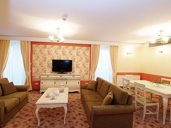 Hotel Fajkier โครตชิตเซ ภายนอก รูปภาพ